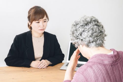 老人ホーム 管理栄養士奮闘記～苦情対応とメンタルケア～