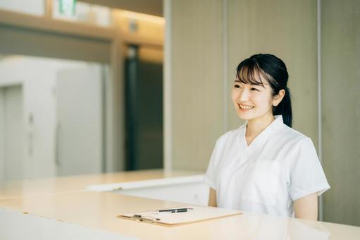 【東京都千代田区】クリニックでの管理栄養士業務の求人（管理栄養士／正社員）