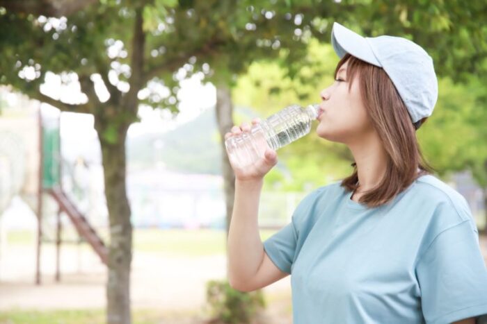 熱中症、脱水予防のための水分補給にスポーツドリンクを飲む方への対応
