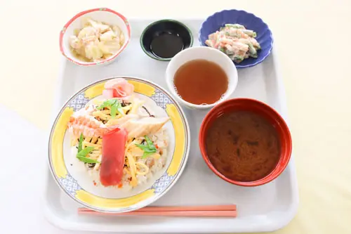 【兵庫県加古郡】ケアハウスの栄養士業務の求人(栄養士／産休代替派遣社員)